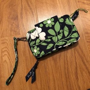 NWOT Vera Bradley Smartphone Wristlet.